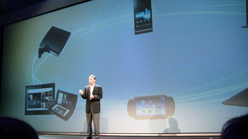 【MWC 2012（Vol.11）】スタイリッシュで高輝度液晶の“P”、カジュアルでイルミが特徴の“U”