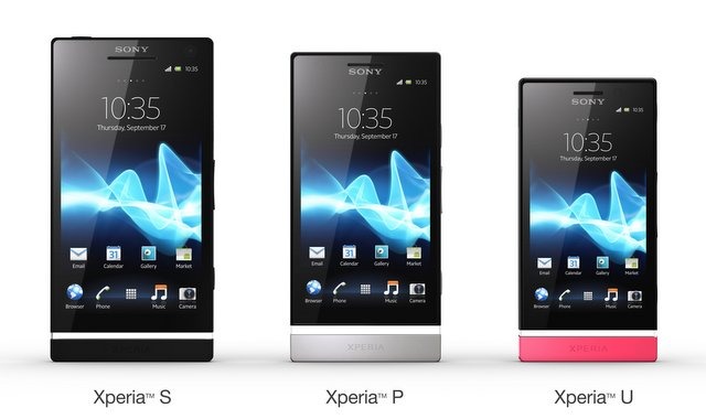 【MWC 2012（Vol.11）】スタイリッシュで高輝度液晶の“P”、カジュアルでイルミが特徴の“U”