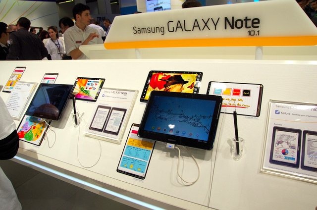 【MWC 2012（Vol.19）】大画面でもスタイラス「GALAXY Note 10.1」登場