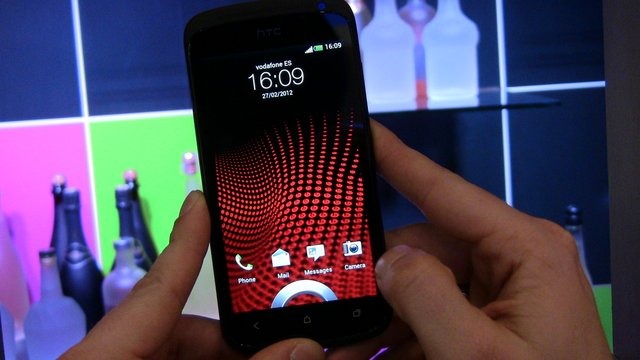 【MWC 2012 Vol.43（動画）】高速連写、HD動画、F2.0レンズ……HTC One カメラ性能をチェック