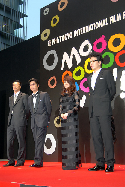 　21日〜29日開催の映画の祭典「第19回東京国際映画祭」。21日に六本木にて行われたオープニングイベントから、二宮和也、イ・ジュンギらの未公開写真を一挙公開する。