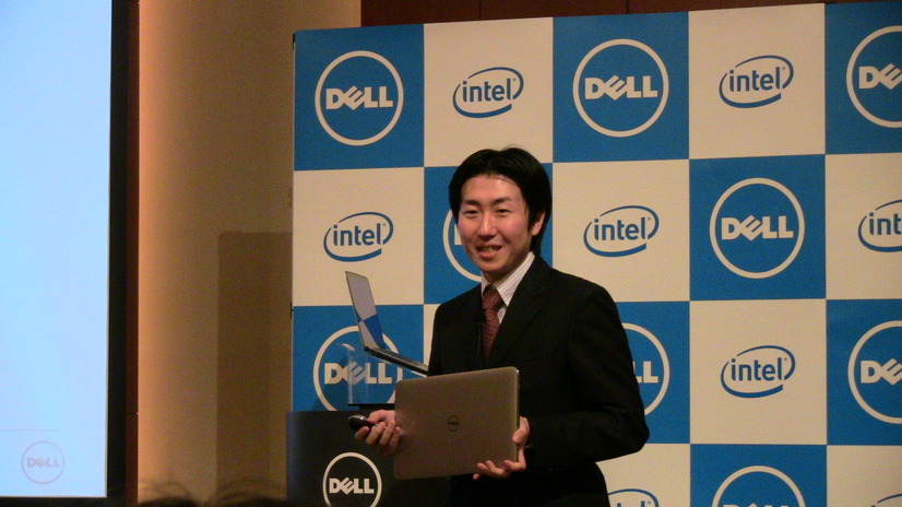 「XPS 13」を手に説明する秋島氏