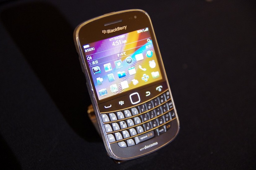 BlackBerry Bold 9900発表！……「端末で自らを表現する人に」 