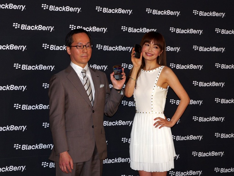 【フォトレポート】平子理沙、BlackBerry Bold 9900で“自分流カスタマイズを楽しみたい”