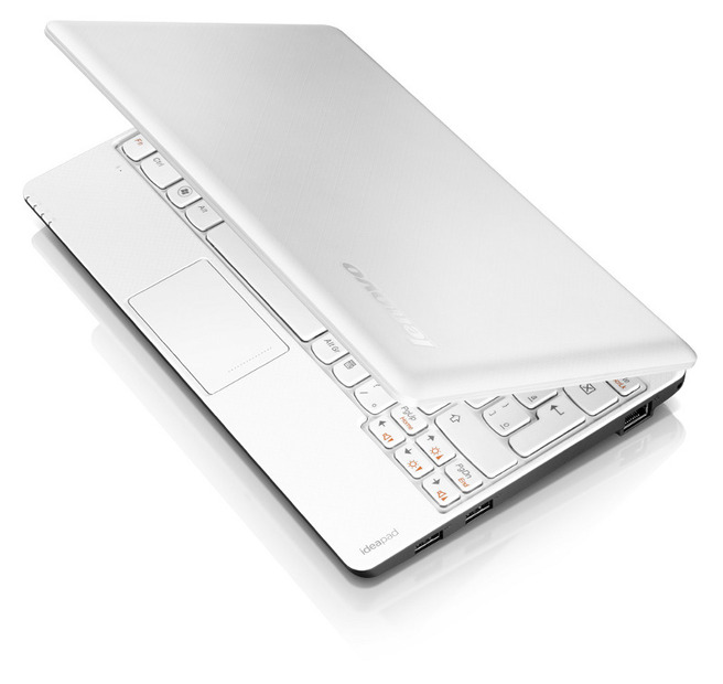 「IdeaPad S110」ホワイト斜め