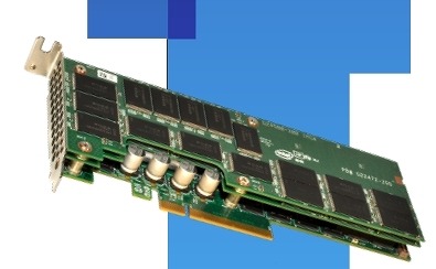 Intel SSD 910シリーズはPCIeインターフェイスを採用