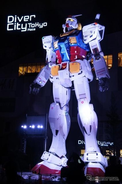 東京・お台場に登場した実物大ガンダム