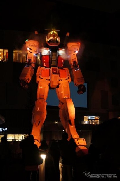 東京・お台場に登場した実物大ガンダム