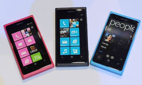 すでに発表済みのLumia 800