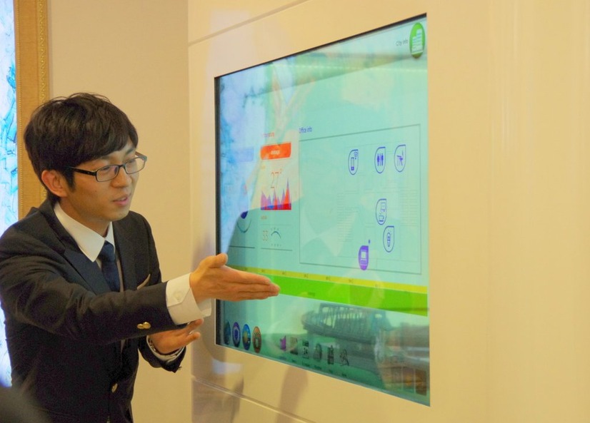 最後は透明なディスプレイ。冷蔵庫のドアへの応用などが検討されているそうだが、このディスプレイは低消費電力という意外なメリットがある。理由は単純明快で、バックライトが不要だからだ。