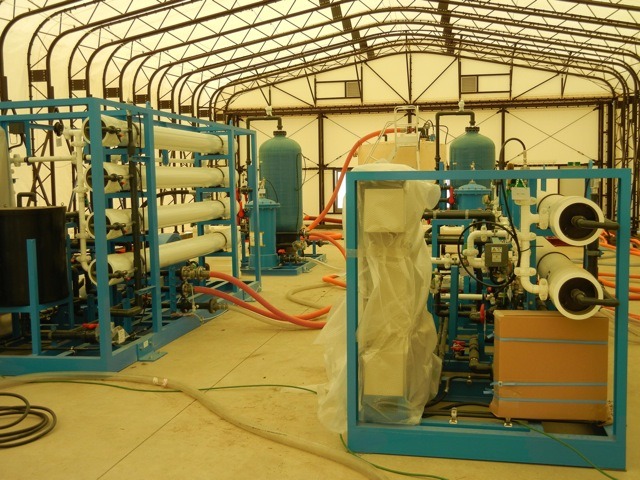 淡水化装置（本体。撮影日：2011年5月31日）
