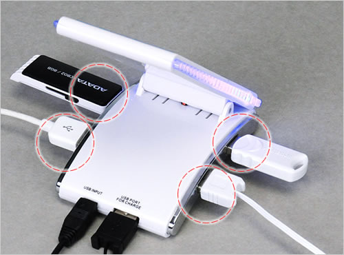 4ポートのUSBハブ機能付き