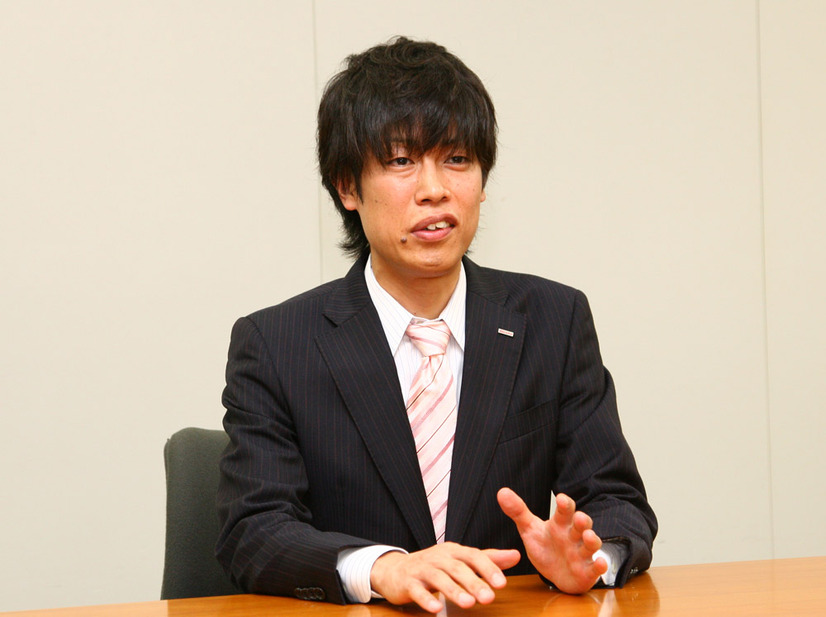 NTTドコモ 移動機開発部 要素技術開発担当 多賀谷 昌志氏