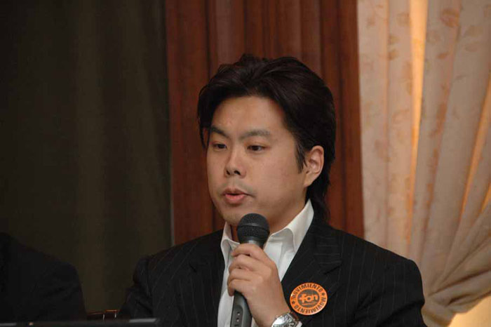 フォン・ジャパン CEO, 藤本 潤一氏