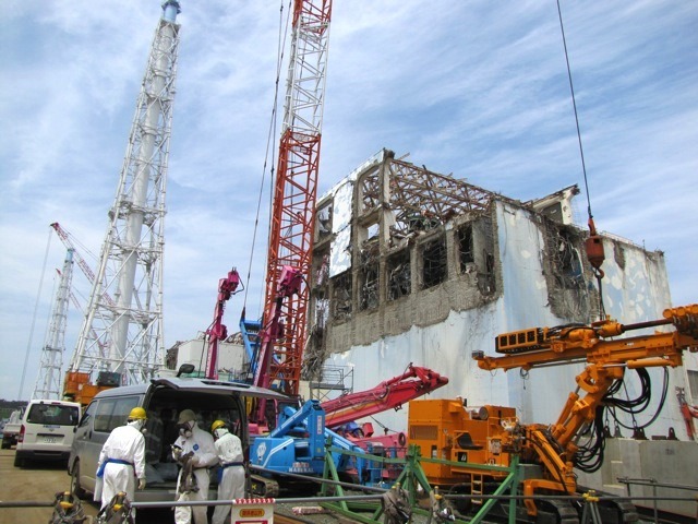 4号機原子炉建屋