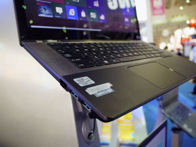 東芝のUltrabook「Satellite U845W」