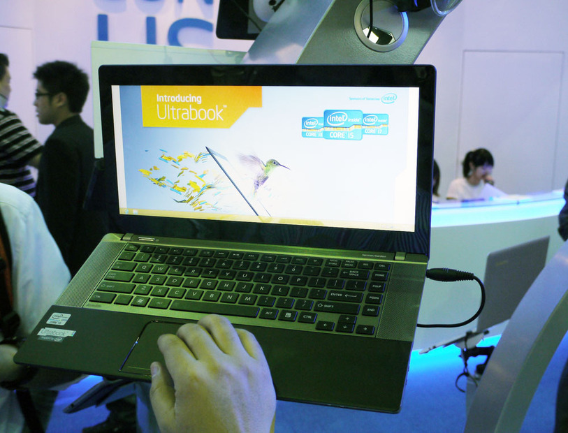 東芝のUltrabook「Satellite U845W」