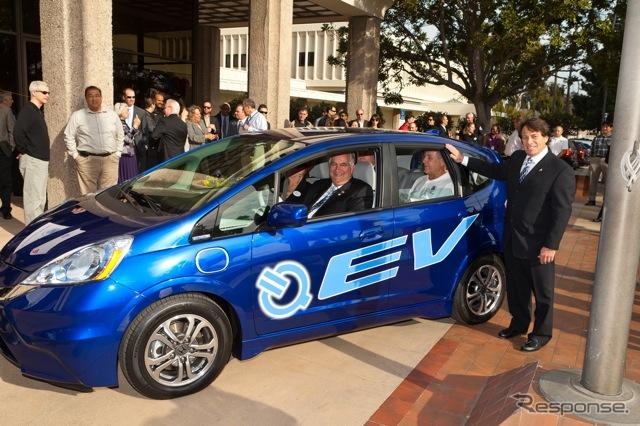 米カリフォルニア州トーランス市に引き渡されたホンダ・フィットEV