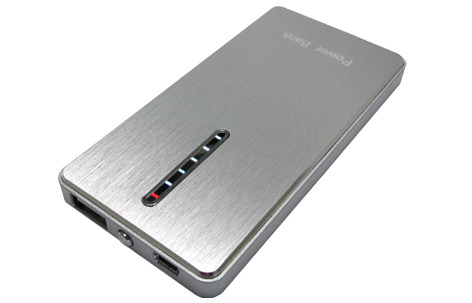 「+M Battery Mobile Power Pack 3000mAh」