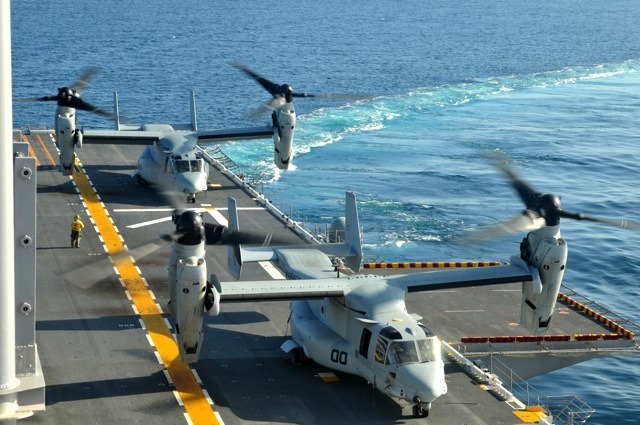 V-22 オスプレイ　（c）US Navy