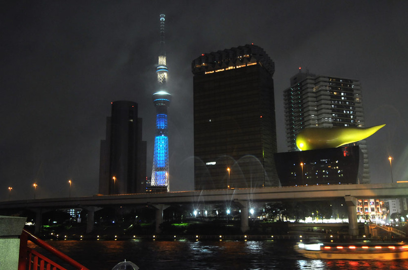 東京スカイツリーの七夕限定ライティング吾妻橋から