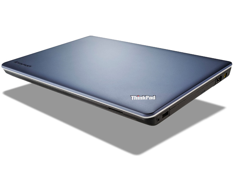 「ThinkPad Edge E535」アークティック・ブルー