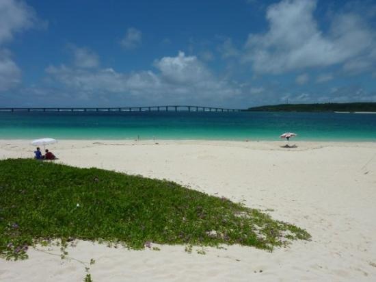 2位 与那覇前浜ビーチ 沖縄県／宮古島