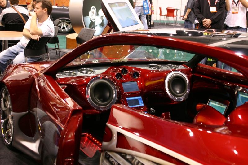 サウンドシステムのデモカー。ハンドルがありません