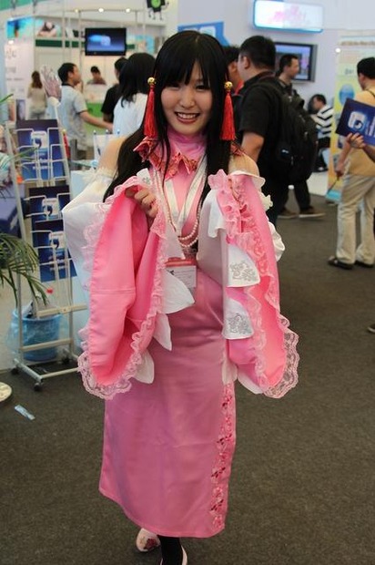 【China Joy 2012】B2Bブースでも麗しのお姉さんたちがお待ちしてます