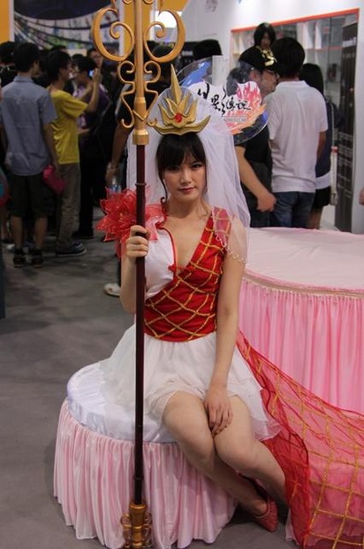 【China Joy 2012】熱気にも負けない！2日目の中国美女コンパニオンを紹介