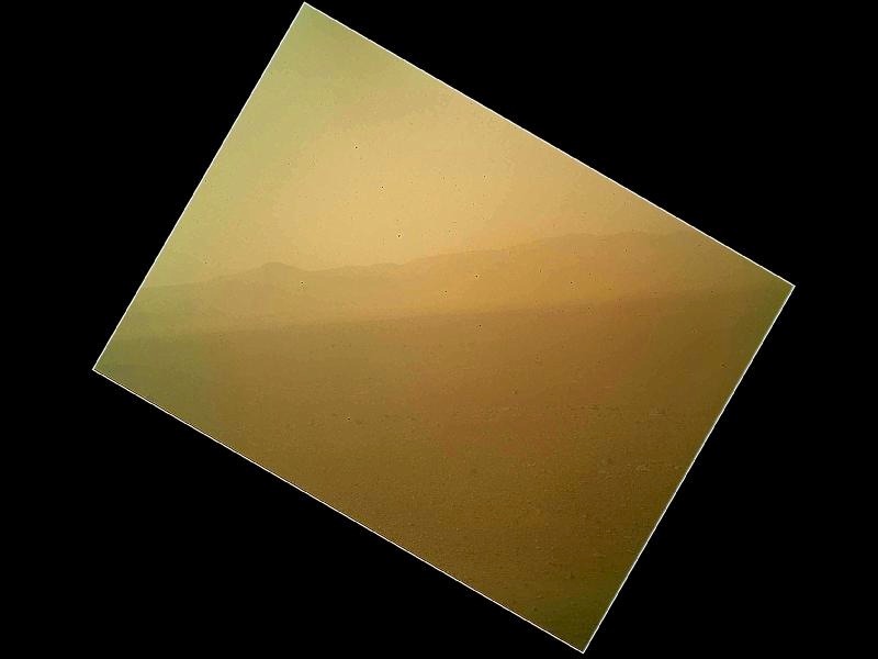 火星表面に着陸したキュリオシティからの、最初のカラー画像