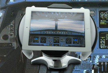 フライトシミュレーターをプレーするイメージ（iPadは別売）