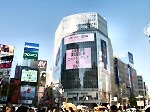 gooが渋谷を乗っ取った。1,000人の“人メディア”と3つの巨大スクリーンを使った宣伝を展開