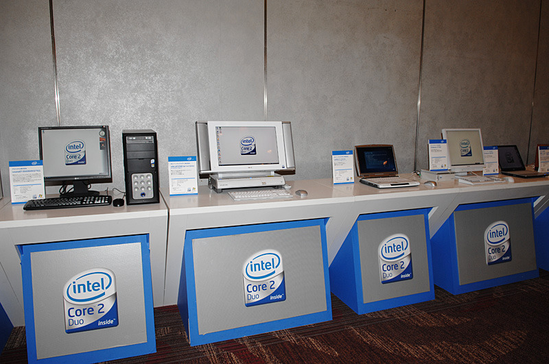 PCメーカー各社からCore 2 DuoとWindows Vistaを搭載したマシンを展示