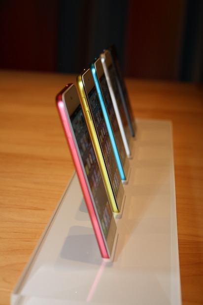 展示会/薄型化した第5世代iPod touch
