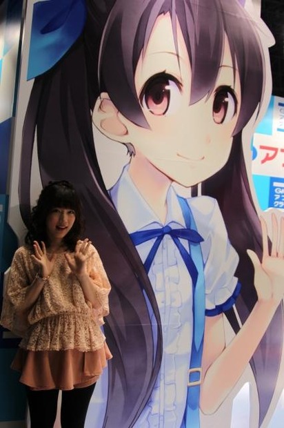 【TGS 2012】クラウドに萌えキャラ&amp;痛車登場!? GMOインターネットブースには声優の内田真礼さんも