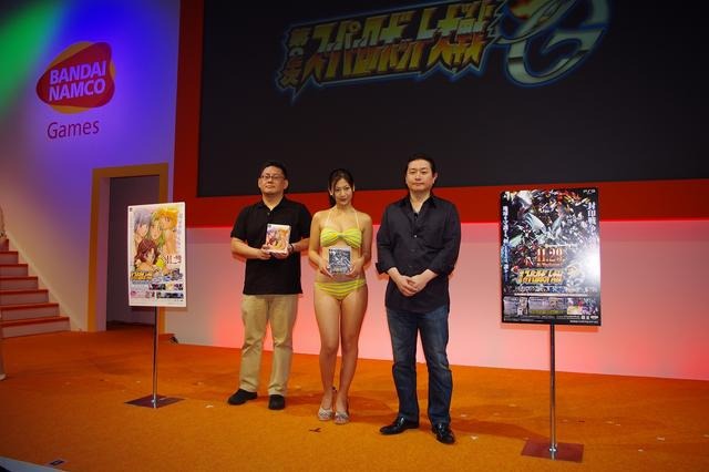 【TGS 2012】スパロボ×美少女アイドルの水着＝最強タッグ！「スーパーロボット大戦Card Chronicle」紹介ステージ