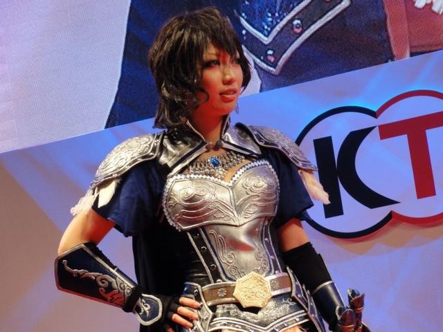 【TGS 2012】「着物は織りました、3メートル」レイヤーさん必見！様々な工夫がなされたコーエーテクモコスプレコンテスト出場者のこだわり