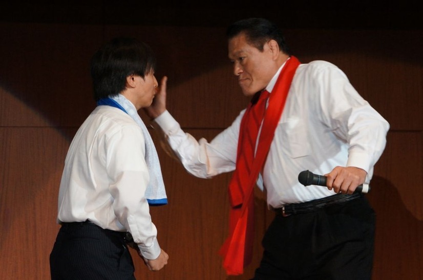 猪木氏による闘魂注入