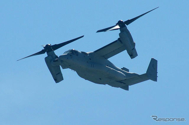 速度がついた状態でエンジンを前傾させ、早い段階で飛行機モードに。