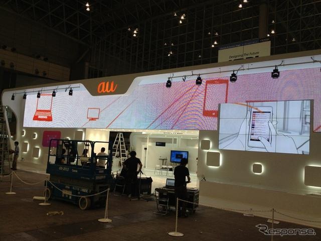 CEATEC 12ブース設営の様子（10月1日撮影）