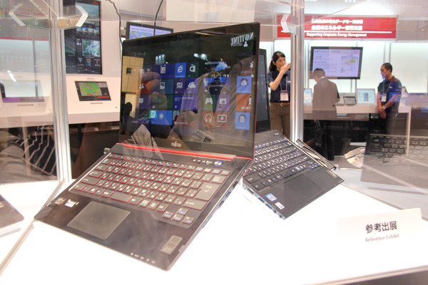 富士通のWindows 8搭載ウルトラブック