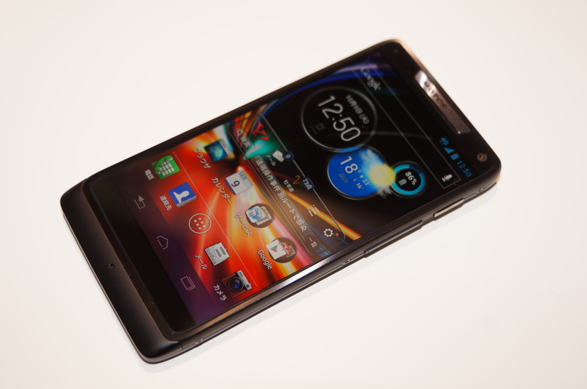 「RAZR（レーザー） M SoftBank 201M」