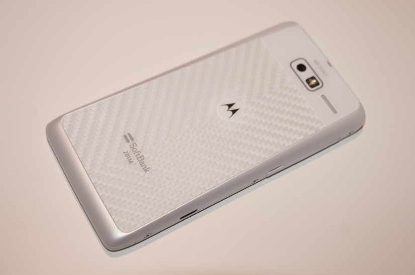 「RAZR（レーザー） M SoftBank 201M」