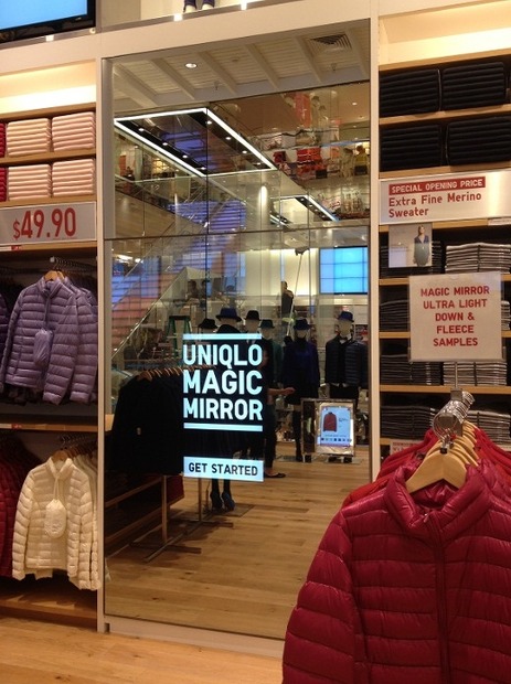 「UNIQLO MAGIC MIRROR」