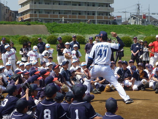 　横浜DeNA ベイスターズ選手が指導する少年野球教室