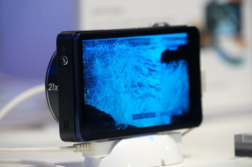 Android搭載のデジタルカメラ『GALAXY Camera』