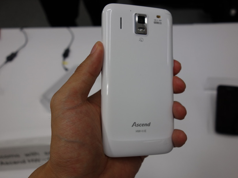 「docomo with series Ascend HW-01E」