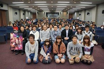 学生たちと記念フォト