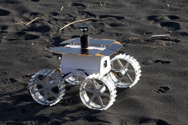 ホワイトレーベルスペース、10キログラム級4輪駆動ローバー